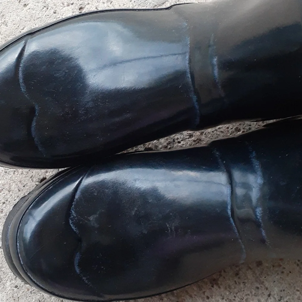 HUNTER RAIN BOOTS - Picture 2 of 13